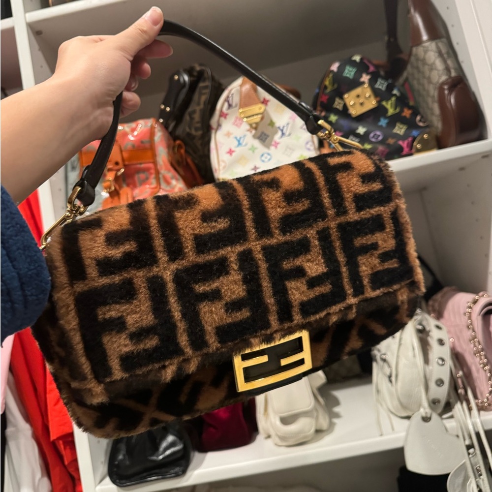 Fendi Brown sheepskin bag fur bag